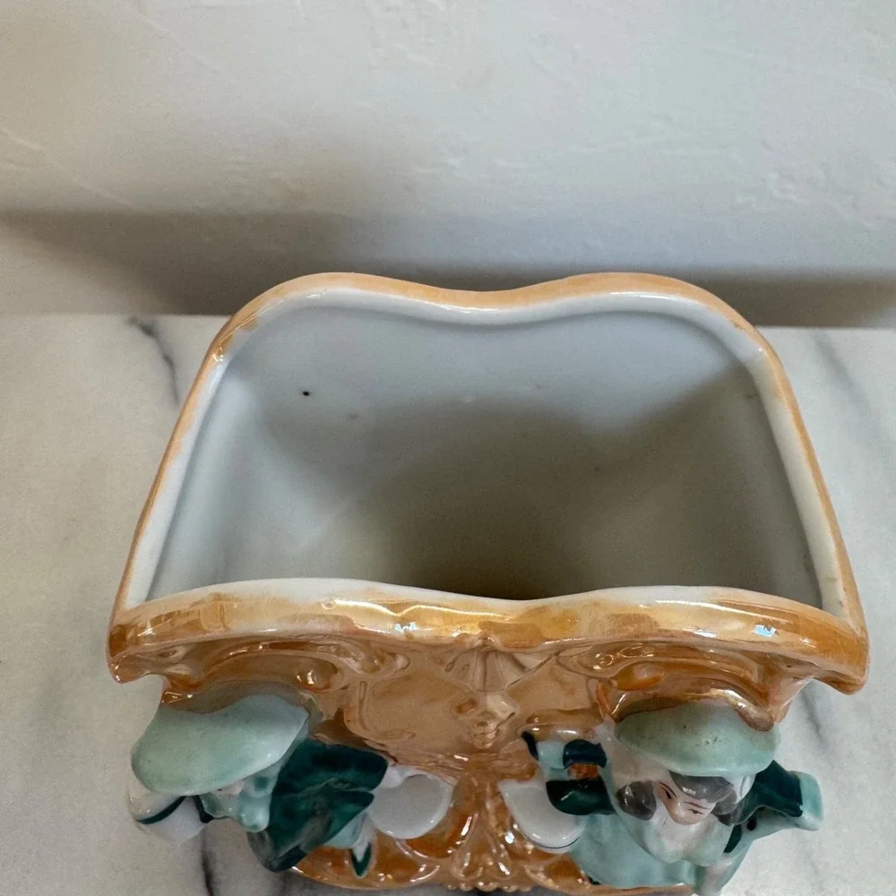 Vintage Iridescent‎ Lusterware Porcelain Vase Victorian Colonial Couple Japan